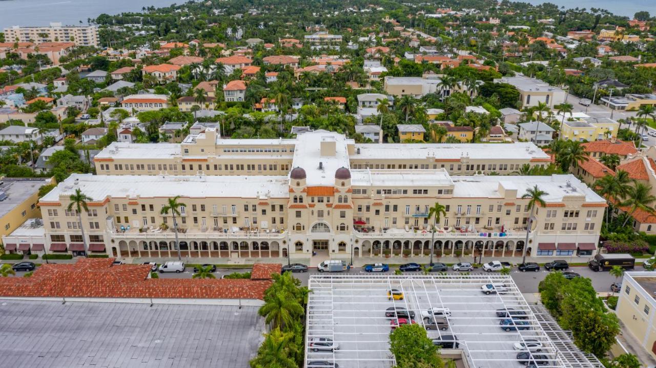 Palm Beach Island Condominiums Exterior photo