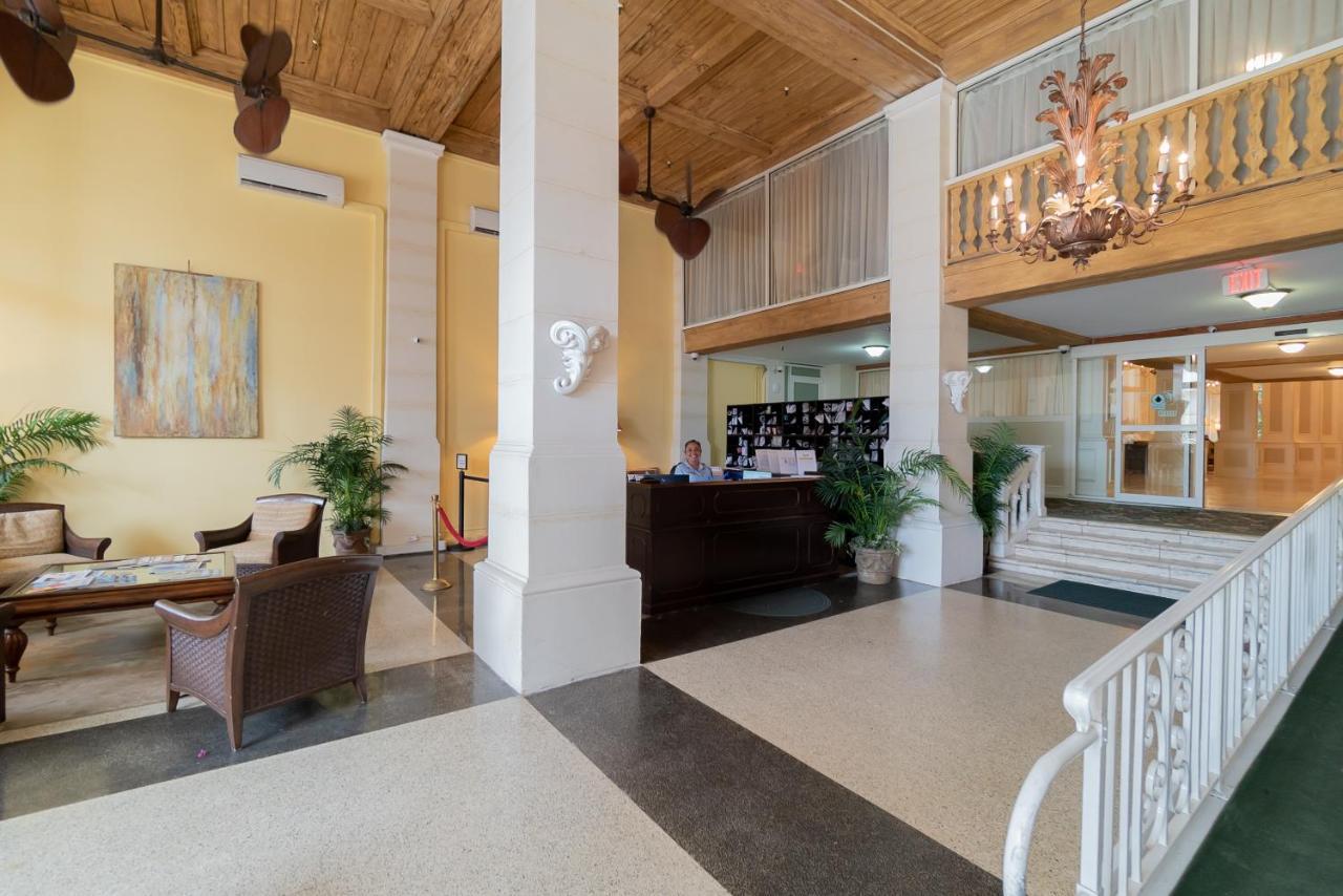 Palm Beach Island Condominiums Exterior photo