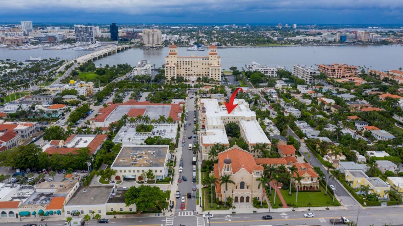 Palm Beach Island Condominiums Exterior photo
